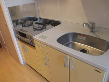 キッチン　別室の写真となります。 ※タイプに相違があります。