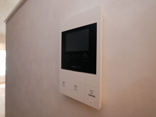 セキュリティ　モニター付きインターホンです♪