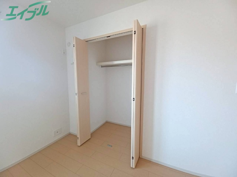 収納　同型参考写真