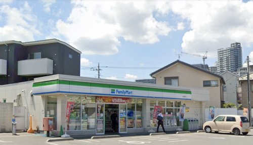 コンビニ　ファミリーマート 所沢旭町店（コンビニ）まで428m