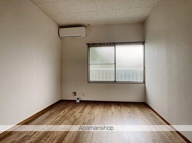 ＪＲ山陽本線 岡山駅 徒歩15分 2階建 築42年の居間写真