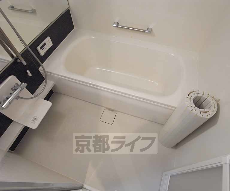 バス・シャワールーム　綺麗なお風呂です。