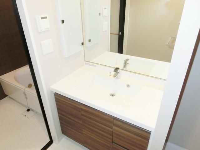 洗面設備　★内装・設備★