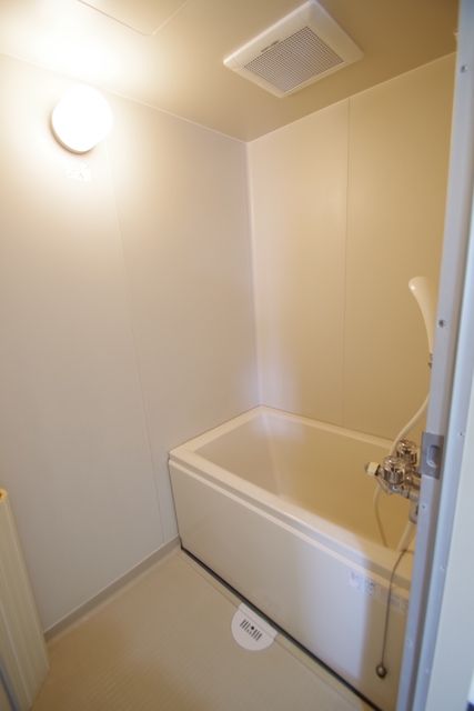 バス・シャワールーム　★清潔感のある浴室★