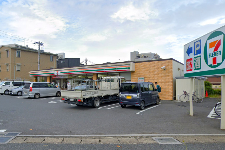 コンビニ　セブンイレブン 市川二俣1丁目店（コンビニ）まで647m