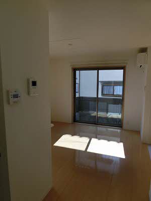 居室・リビング　※同物件別号室参考写真