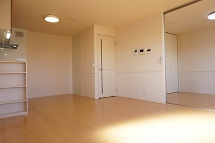 居室・リビング　※同物件他部屋写真　反転の場合有