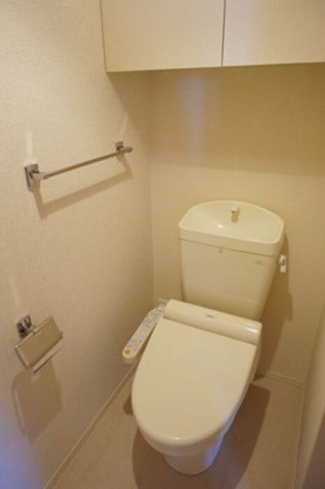 トイレ　※同物件他部屋写真　反転の場合有