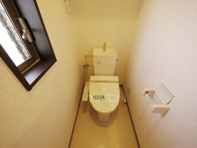 トイレ　洗浄暖房便座付き