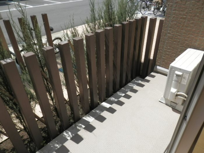 バルコニー　同建物別部屋となります。現状優先です。