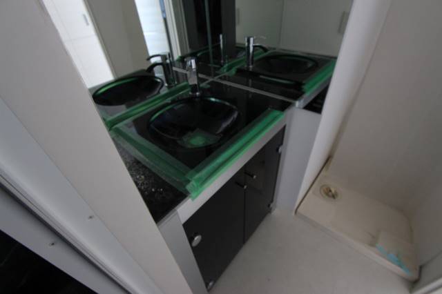 洗面設備　オシャレな洗面台