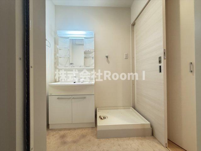 洗面設備　コンパクトで使いやすい洗面所