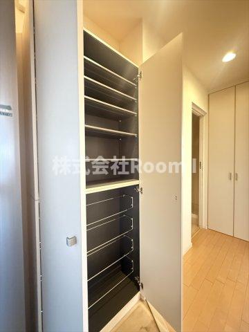 玄関　落ち着いた玄関です