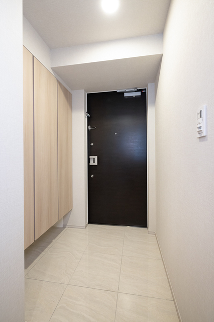 玄関　※写真は同タイプ住戸です。