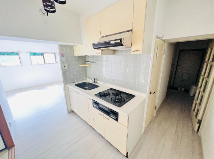 居室・リビング　明るい室内