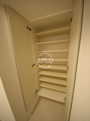 収納　ジアコスモ江戸堀パークフロント　シューズボックス