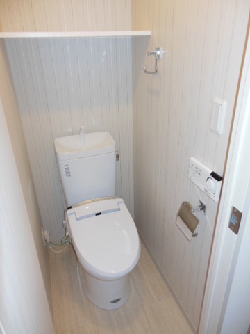 トイレ　トイレはウォシュレット付き