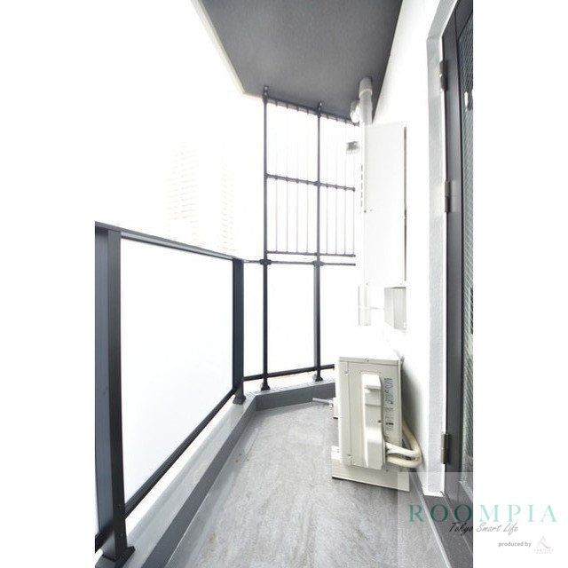 バルコニー　※同タイプの別のお部屋です。