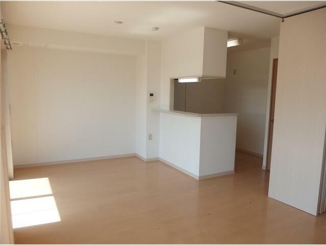 キッチン　広々使える快適な調理スペースです♪