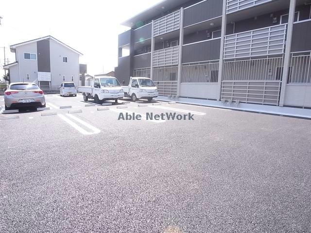 駐車場　駐車場