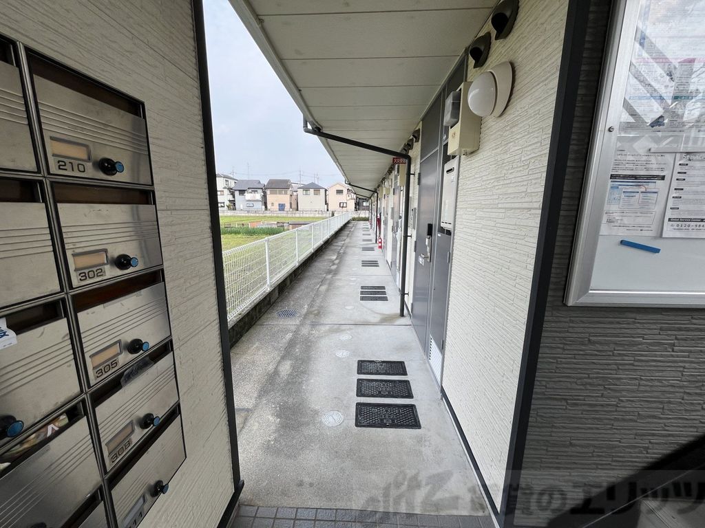 エントランス　バルコニー