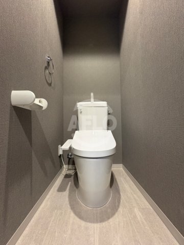 トイレ　HIT KITATANABE SIX　トイレ