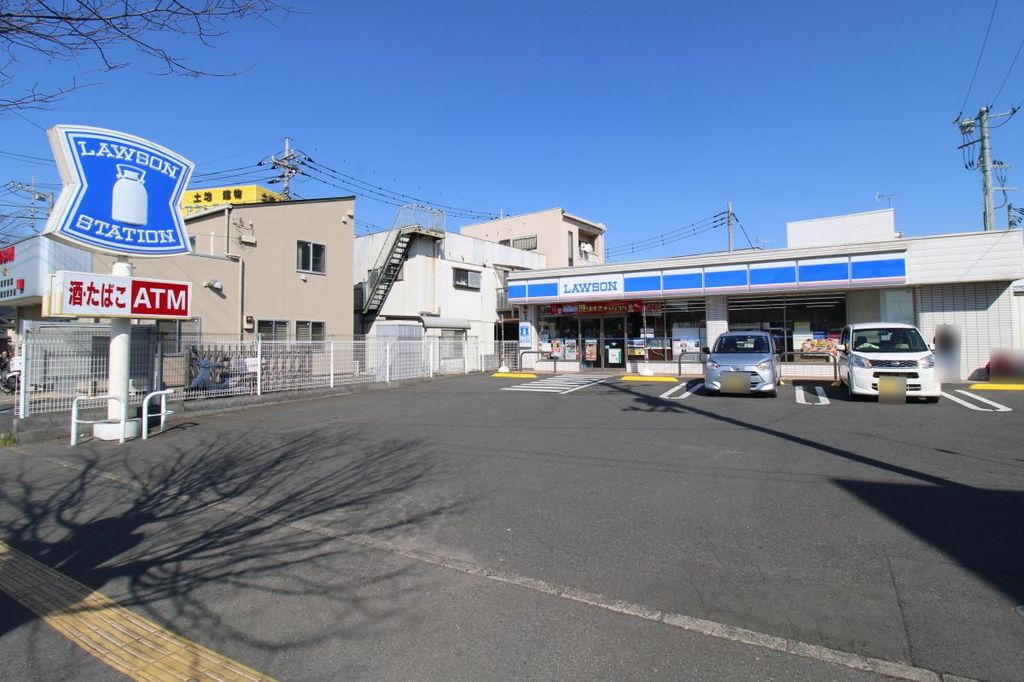 コンビニ　ローソン東岩槻駅北口店（コンビニ）まで600m
