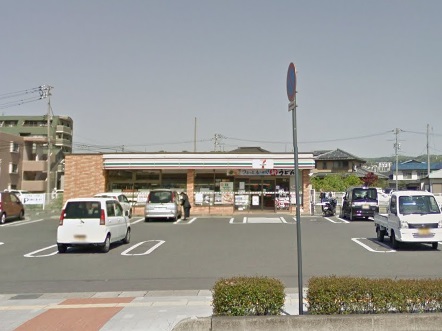 コンビニ　セブンイレブン新倉敷駅前３丁目店（コンビニ）まで359m