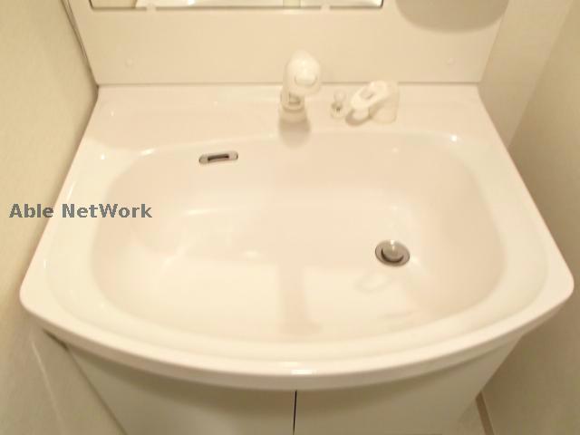 洗面設備　別部屋の写真となります