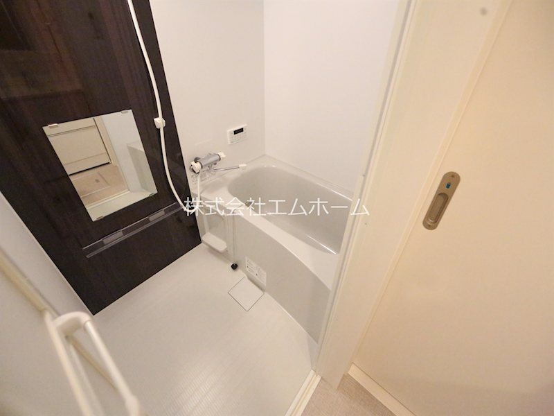 バス・シャワールーム　浴室暖房乾燥機付　追い焚き機能付お風呂