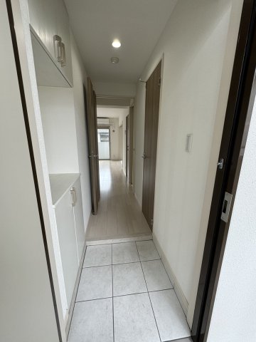 玄関　反転間取り部屋写真使用