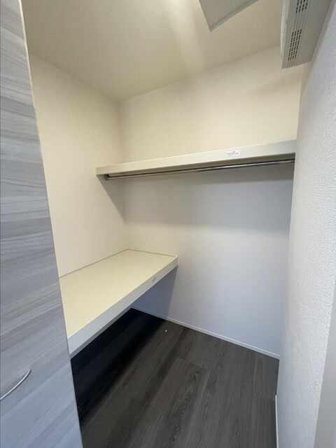 収納　ウォークインクローゼット