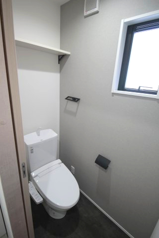 トイレ　温水洗浄便座完備！