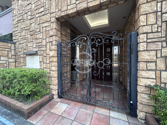 エントランス　グランシス江坂　エントランス