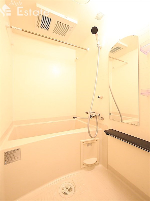 バス・シャワールーム　バスルーム