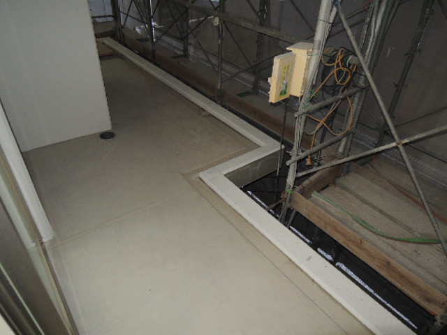 バルコニー　ゆったりとした空間のトイレです