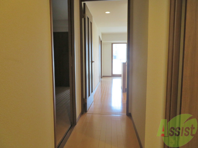 玄関　玄関からの様子を撮影してみました。動線になります。