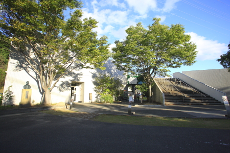 大学・短大　成安造形大学（大学・短大）まで352m