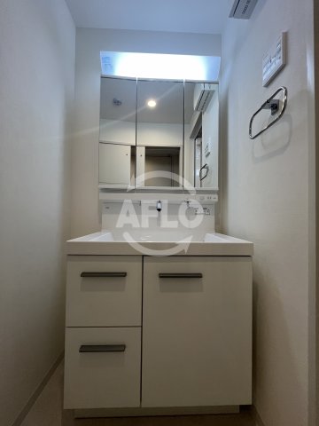 洗面設備　ベルンガーデン勝山北　独立洗面台