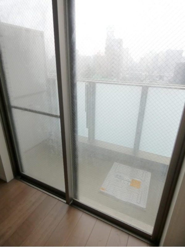 バルコニー　図面と現状に相違がある場合には現状を優先