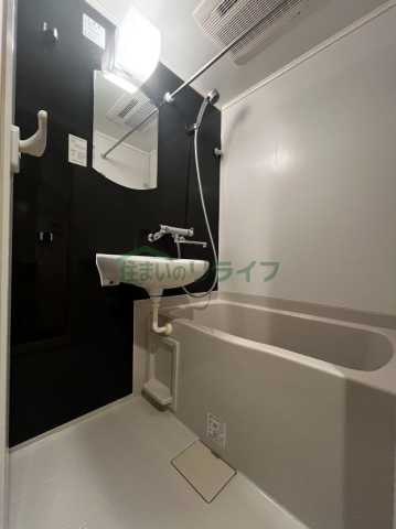 バス・シャワールーム　別部屋の参考写真です