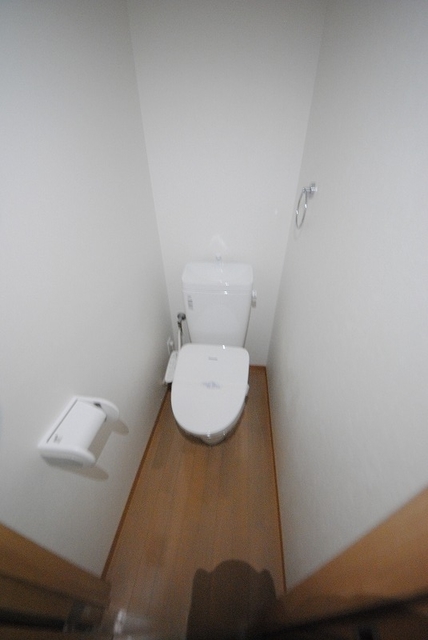 トイレ　写真は１０２号室