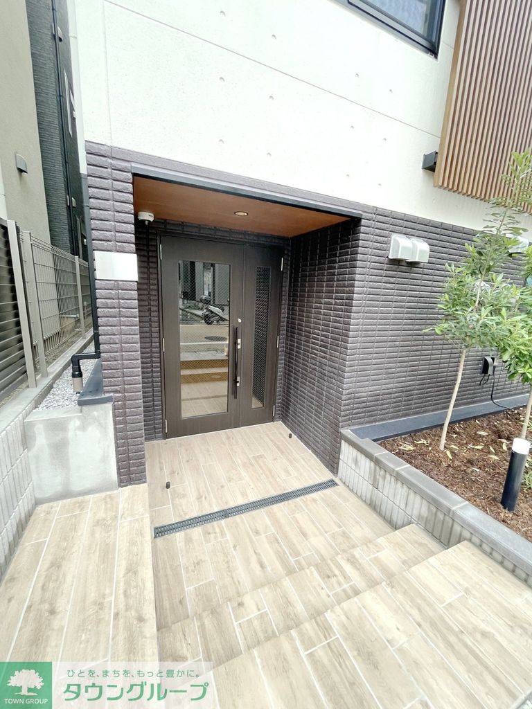 エントランス　バルコニー