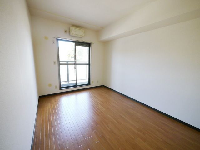 その他部屋・スペース　★洋室★ベランダ方向★