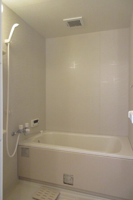 バス・シャワールーム　追焚給湯付きバス