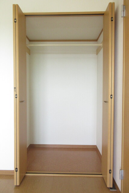 収納　洋室収納