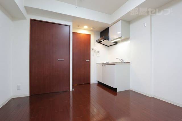 居室・リビング　※５０６号室の写真を参照しています