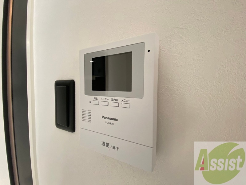 セキュリティ　ＴＶモニター付インターホンです。来客者の顔が見えるので安心！