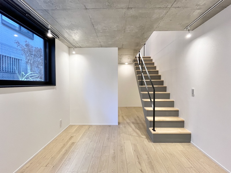 その他部屋・スペース　生活空間を分けられる部屋構造　※同間取りの２０４号室の写真で