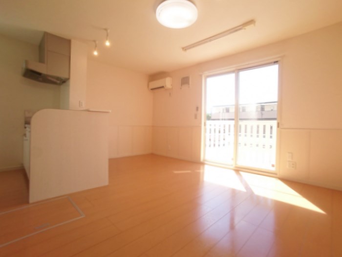 居室・リビング　こちらの物件はMODE不動産なら割引対象の１部屋です。